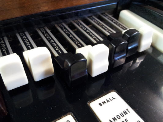 restauration orgue hammond M2 détail clavier